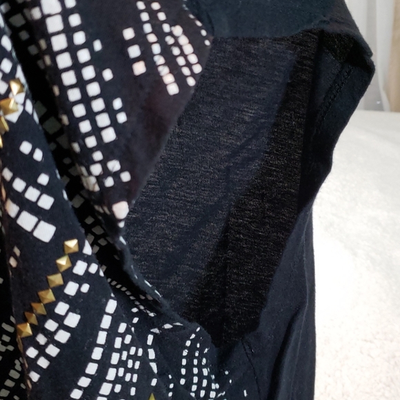 3💝 for $25 ROCK & Republic Crop Top - Picture 7 of 9